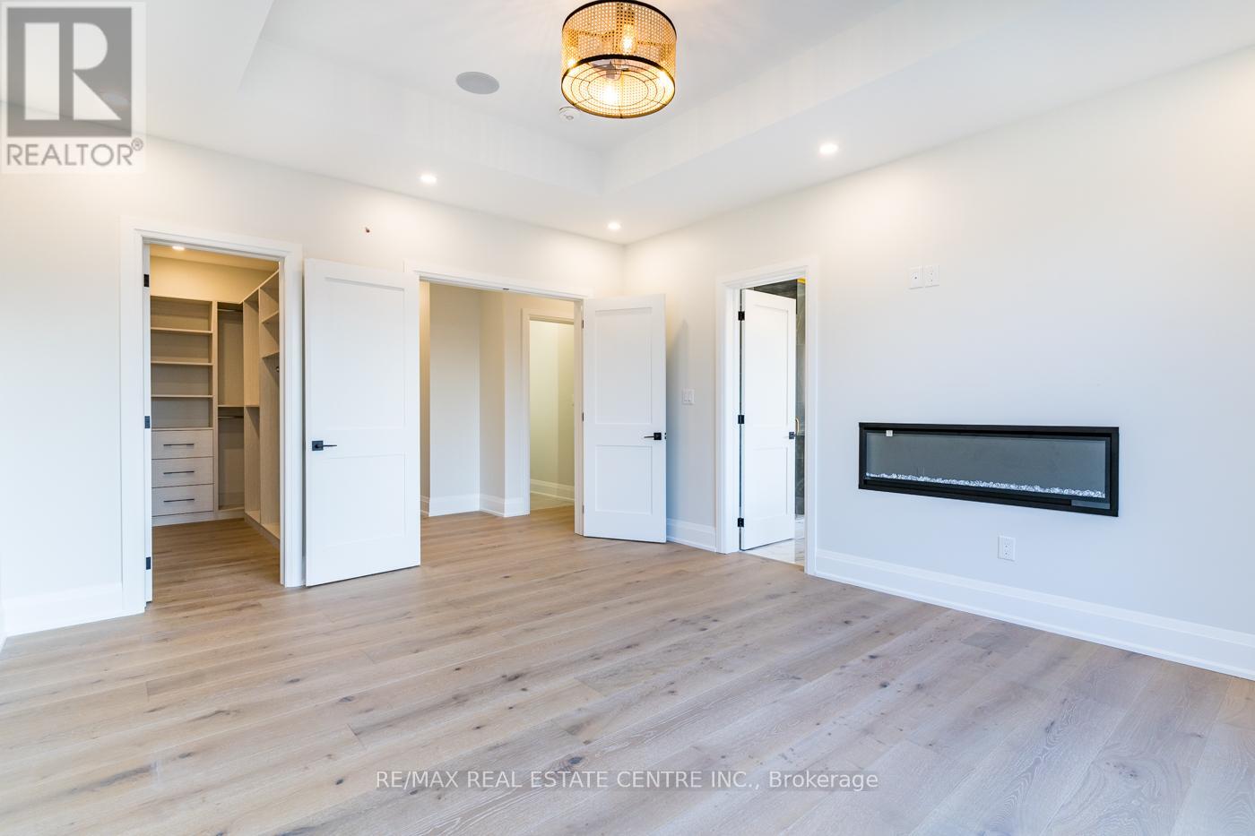 256 Mountain Road, Grimsby (Grimsby Escarpment), Ontario  L3M 4E7 - Photo 11 - X12392780