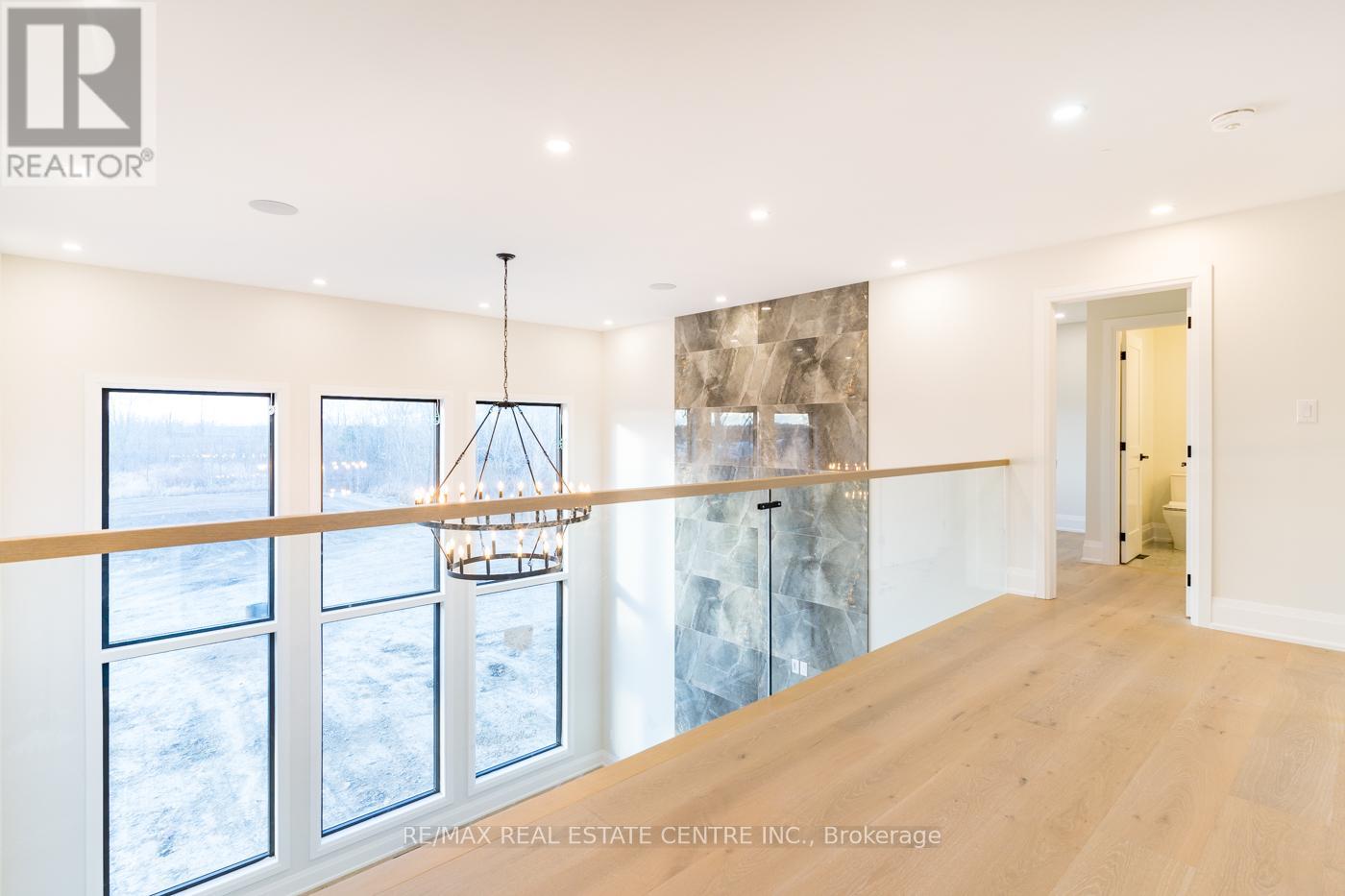 256 Mountain Road, Grimsby (Grimsby Escarpment), Ontario  L3M 4E7 - Photo 21 - X12392780