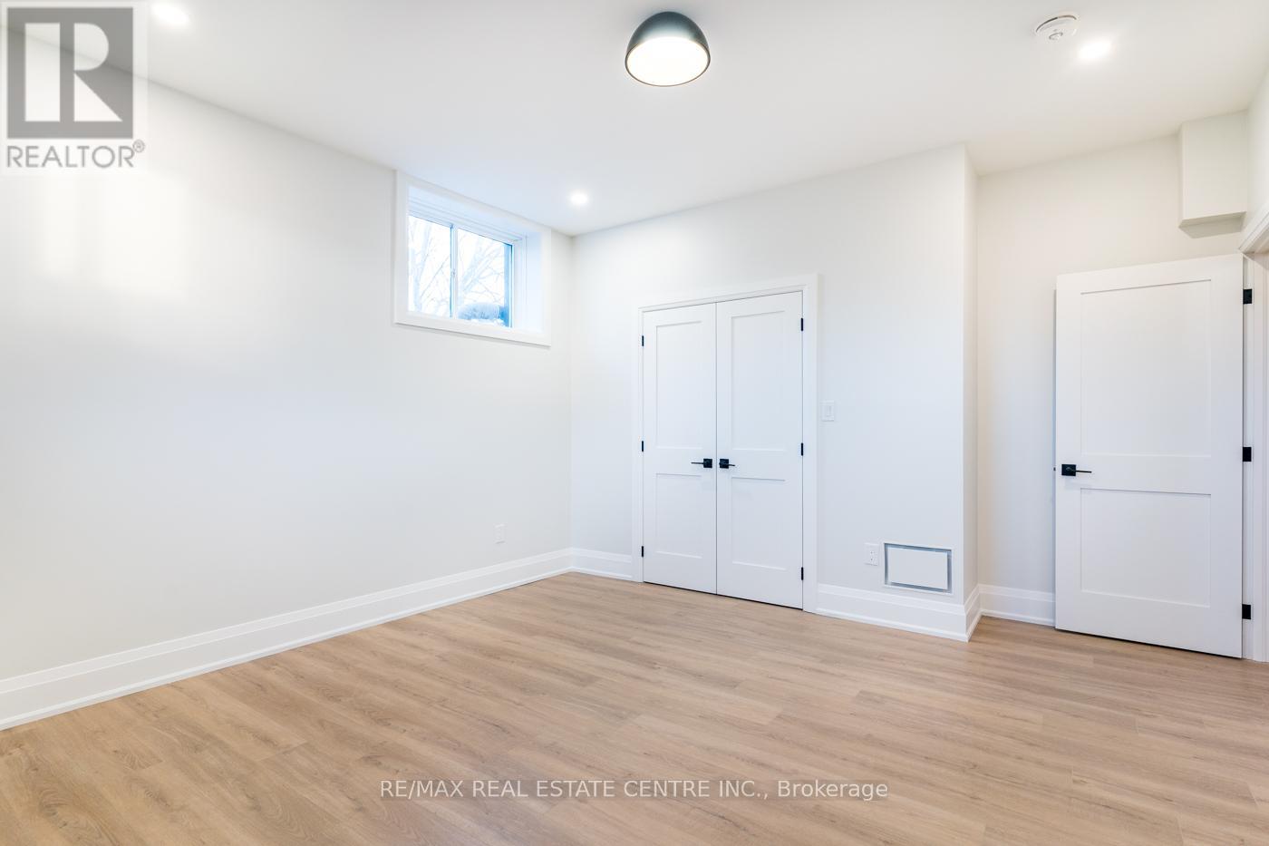 256 Mountain Road, Grimsby (Grimsby Escarpment), Ontario  L3M 4E7 - Photo 36 - X12392780