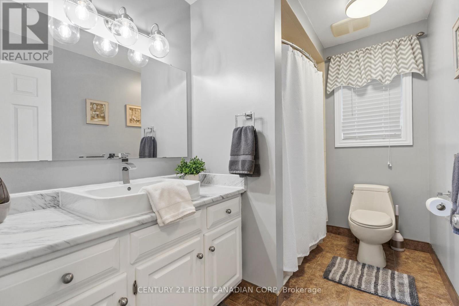 2 Longview Court, London South (South K), Ontario  N6K 4J1 - Photo 21 - X12392802