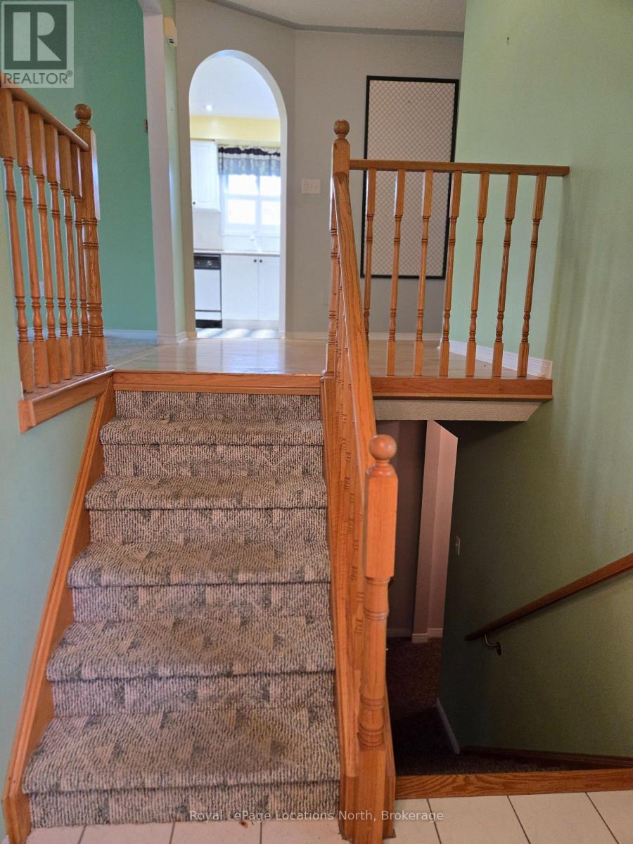 21 Langevin Drive, Wasaga Beach, Ontario  L9Z 1C6 - Photo 30 - S12392747