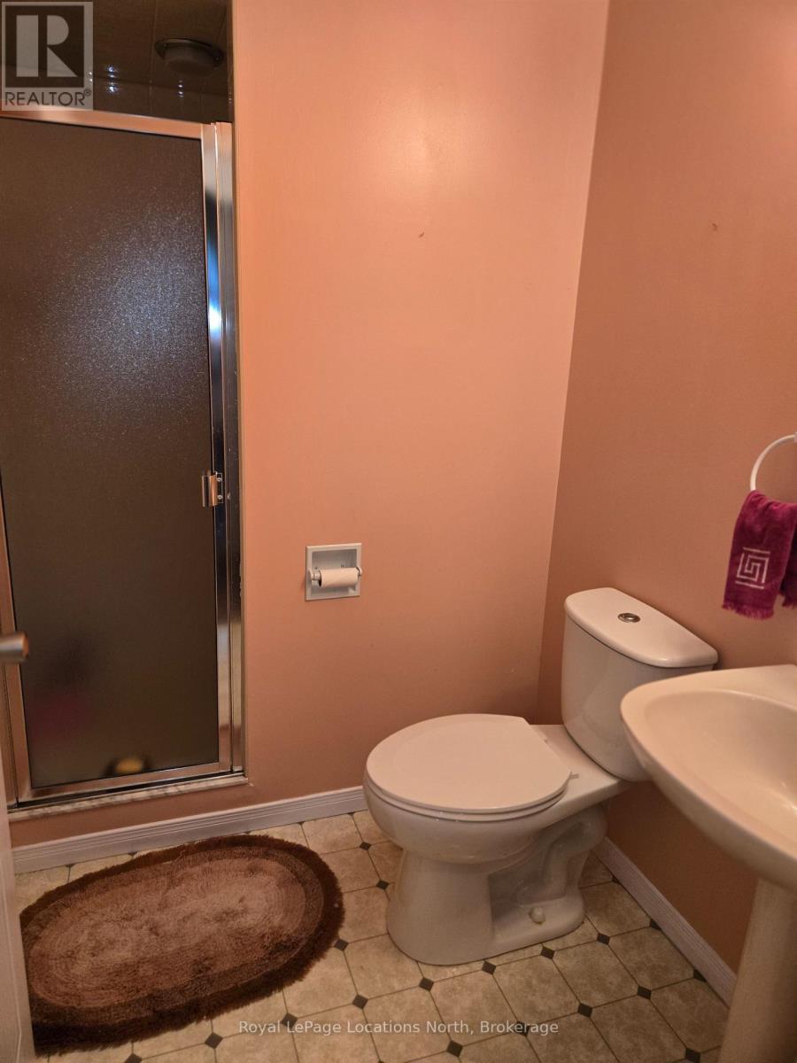 21 Langevin Drive, Wasaga Beach, Ontario  L9Z 1C6 - Photo 32 - S12392747