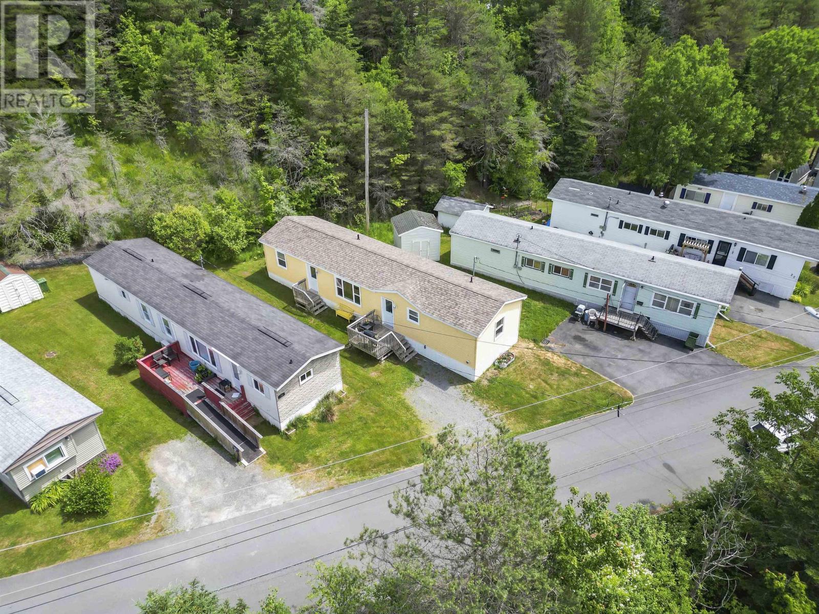 18 Parkview Drive, Middle Sackville, Nova Scotia  B4E 1B6 - Photo 2 - 202522398