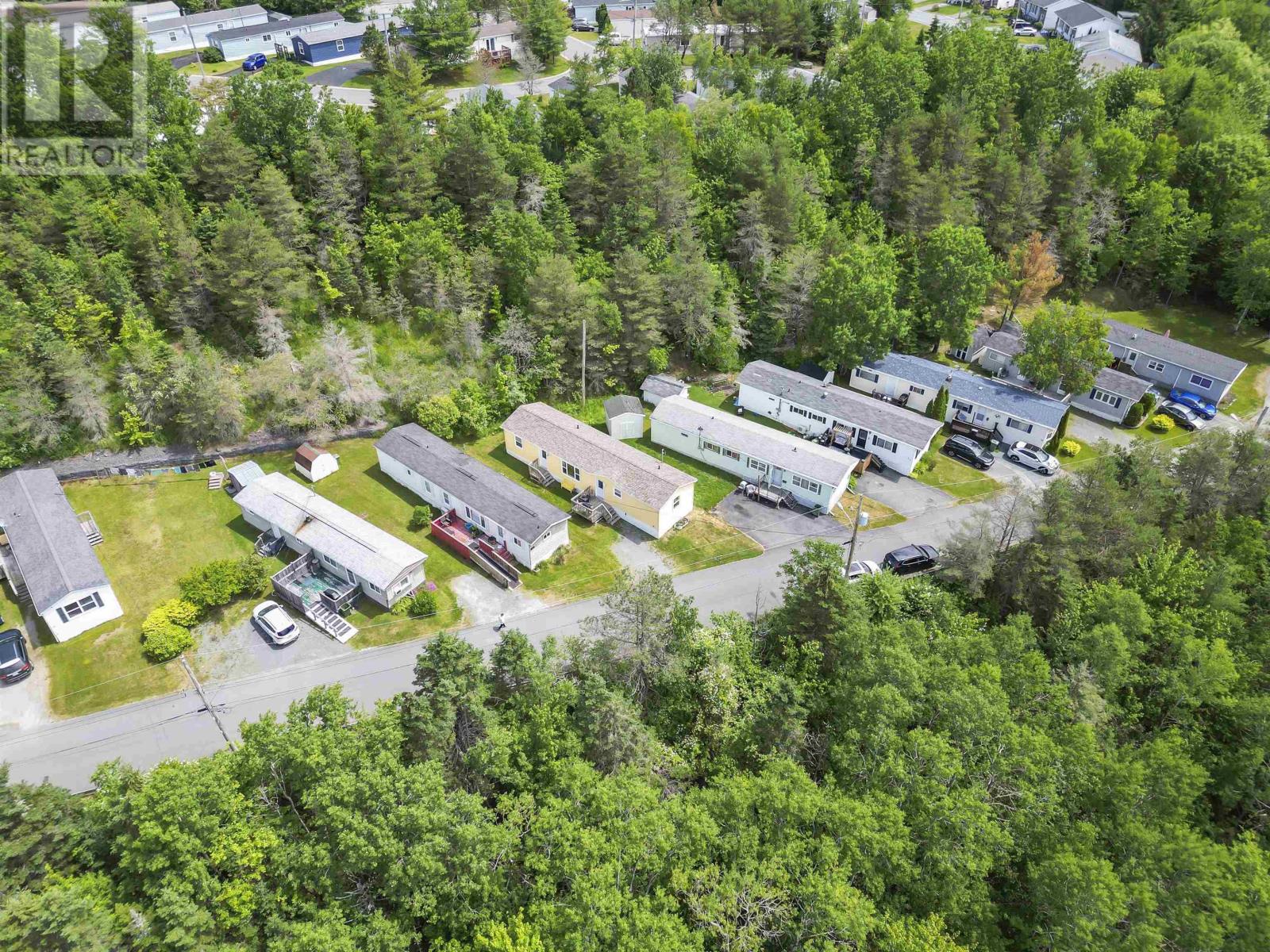 18 Parkview Drive, Middle Sackville, Nova Scotia  B4E 1B6 - Photo 3 - 202522398