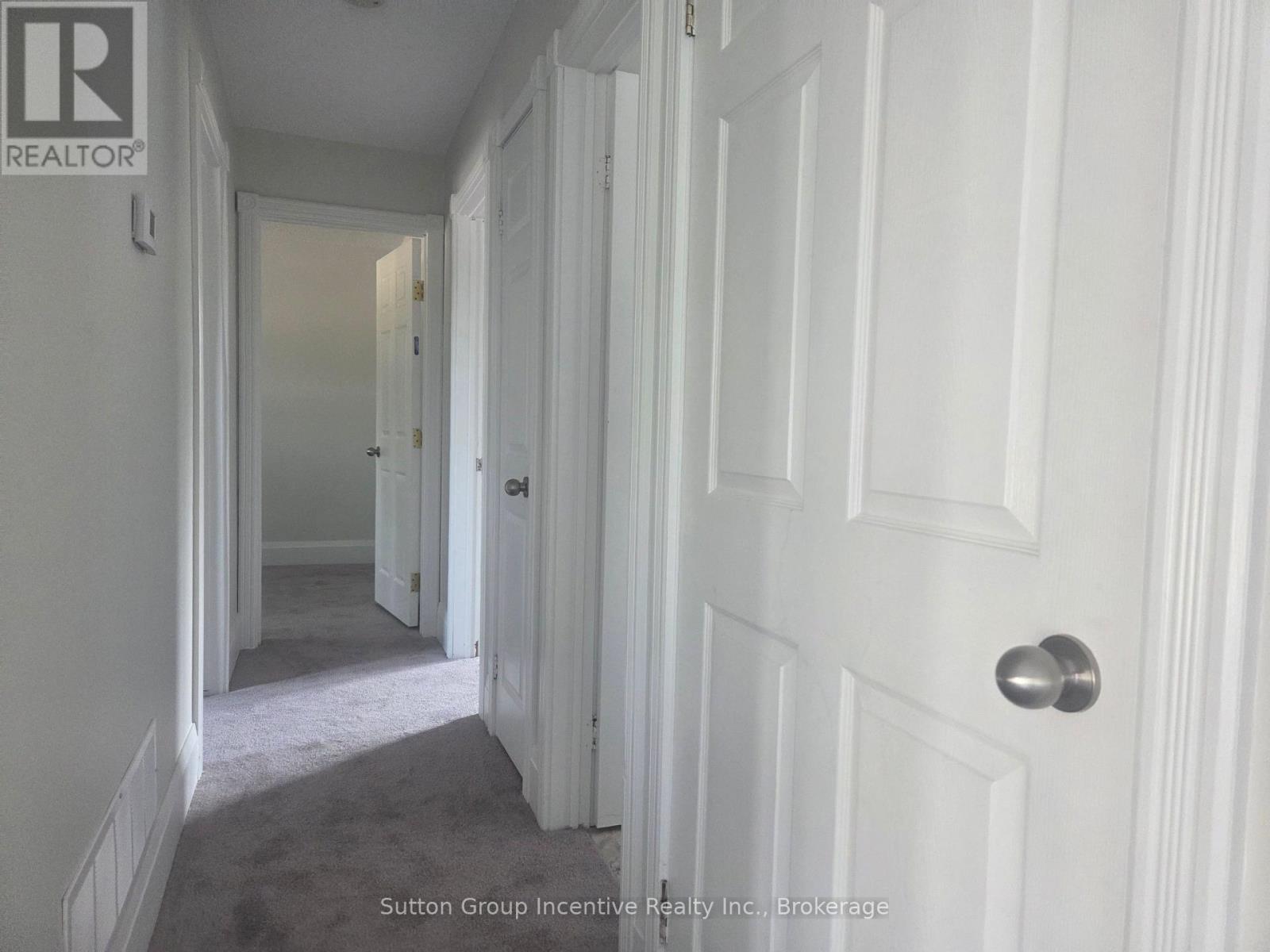 424 Raymond Avenue, Orillia, Ontario  L3V 6X4 - Photo 12 - S12334412