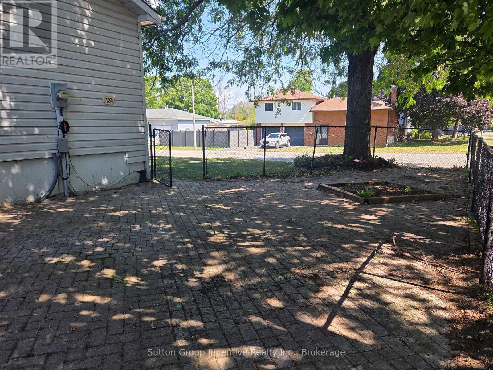 424 Raymond Avenue, Orillia, Ontario  L3V 6X4 - Photo 5 - S12334412
