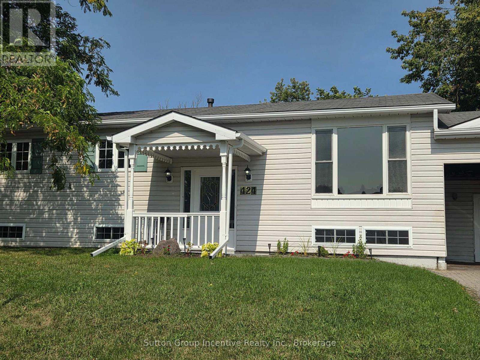 424 Raymond Avenue, Orillia, Ontario  L3V 6X4 - Photo 7 - S12334412