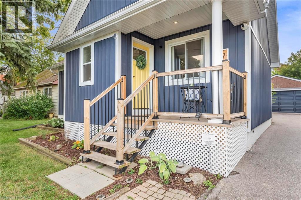 27 Aldridge Street, Hamilton, Ontario  L9C 2S9 - Photo 3 - 40767201