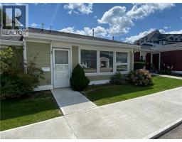 3 Jaczenko Terrace 169 - St. Elizabeth Village/Kennedy, Hamilton, Ca
