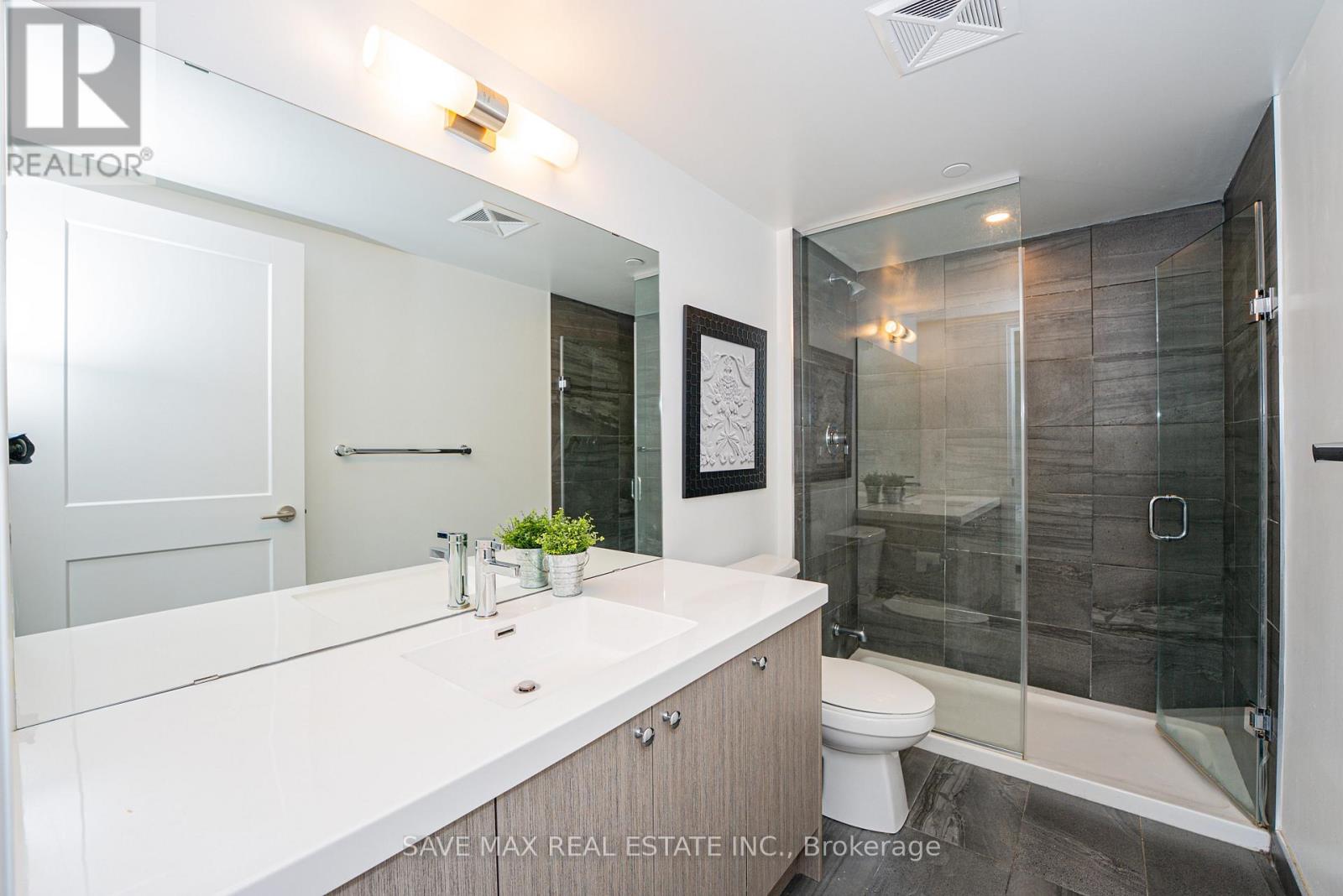 215 - 155 Downsview Park Boulevard, Toronto, Ontario  M3K 0E3 - Photo 19 - W12392840