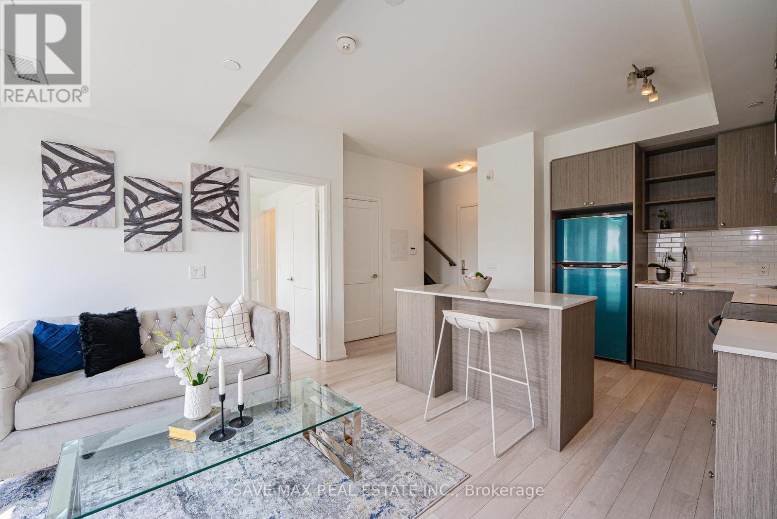 215 - 155 Downsview Park Boulevard, Toronto, Ontario  M3K 0E3 - Photo 9 - W12392840
