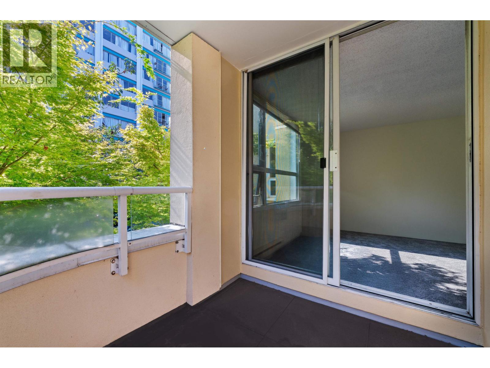 301 1406 Harwood Street, Vancouver, British Columbia  V6G 1X5 - Photo 14 - R3045857