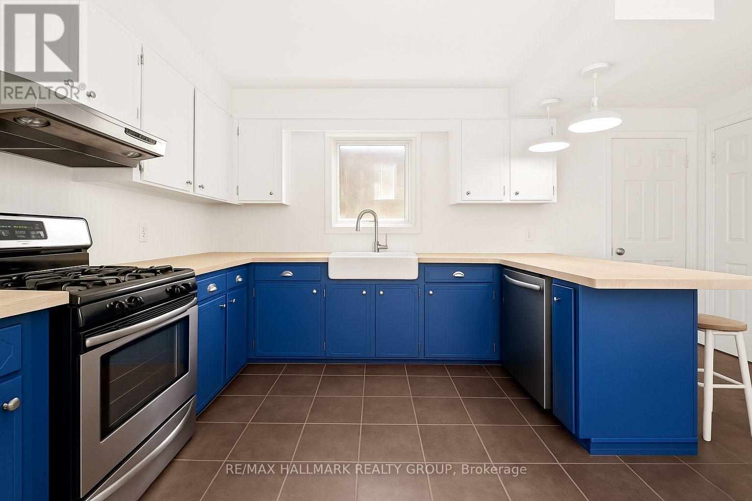 21 Downes Avenue, Prince Edward County, Ontario  K0K 2T0 - Photo 10 - X12356334