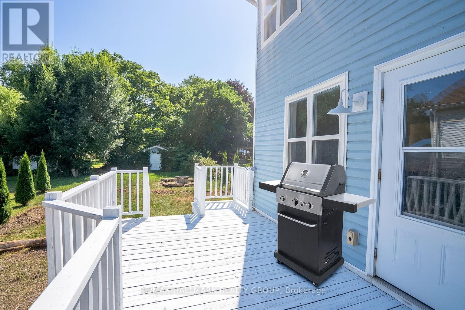 21 Downes Avenue, Prince Edward County, Ontario  K0K 2T0 - Photo 20 - X12356334