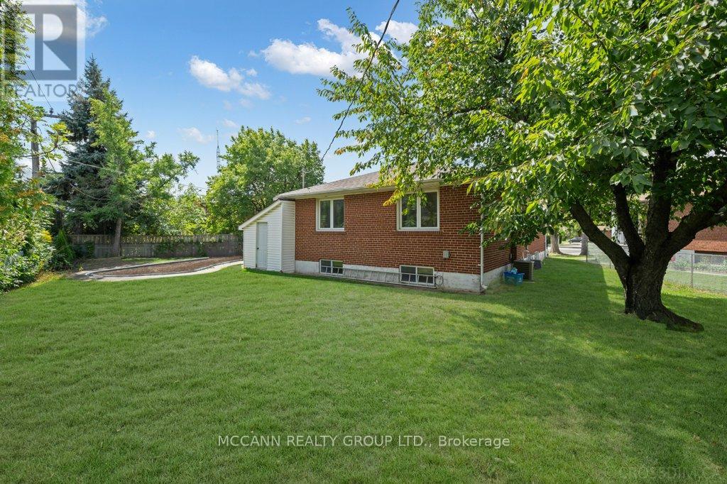 7 Carswell Place, Toronto, Ontario  M9R 3K6 - Photo 35 - W12392495