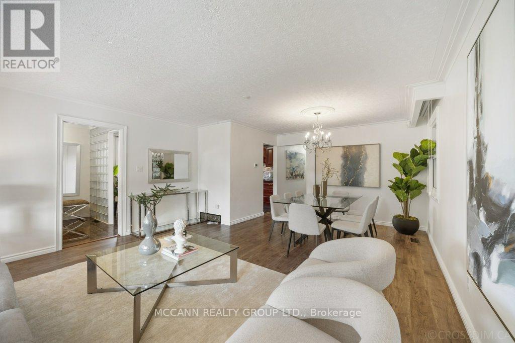 7 Carswell Place, Toronto, Ontario  M9R 3K6 - Photo 12 - W12392495