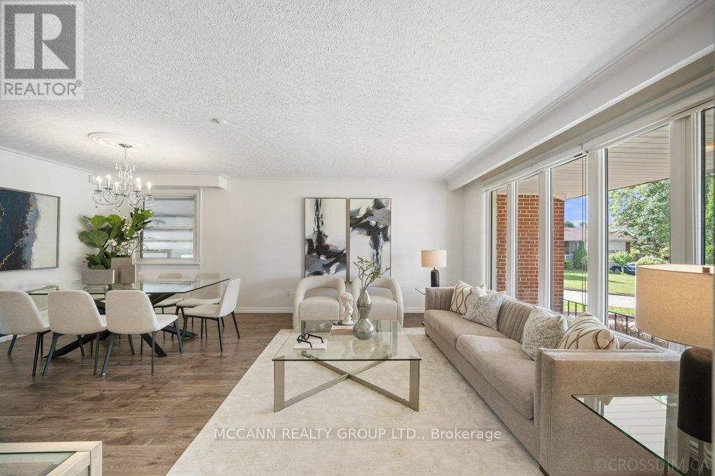 7 Carswell Place, Toronto, Ontario  M9R 3K6 - Photo 7 - W12392495