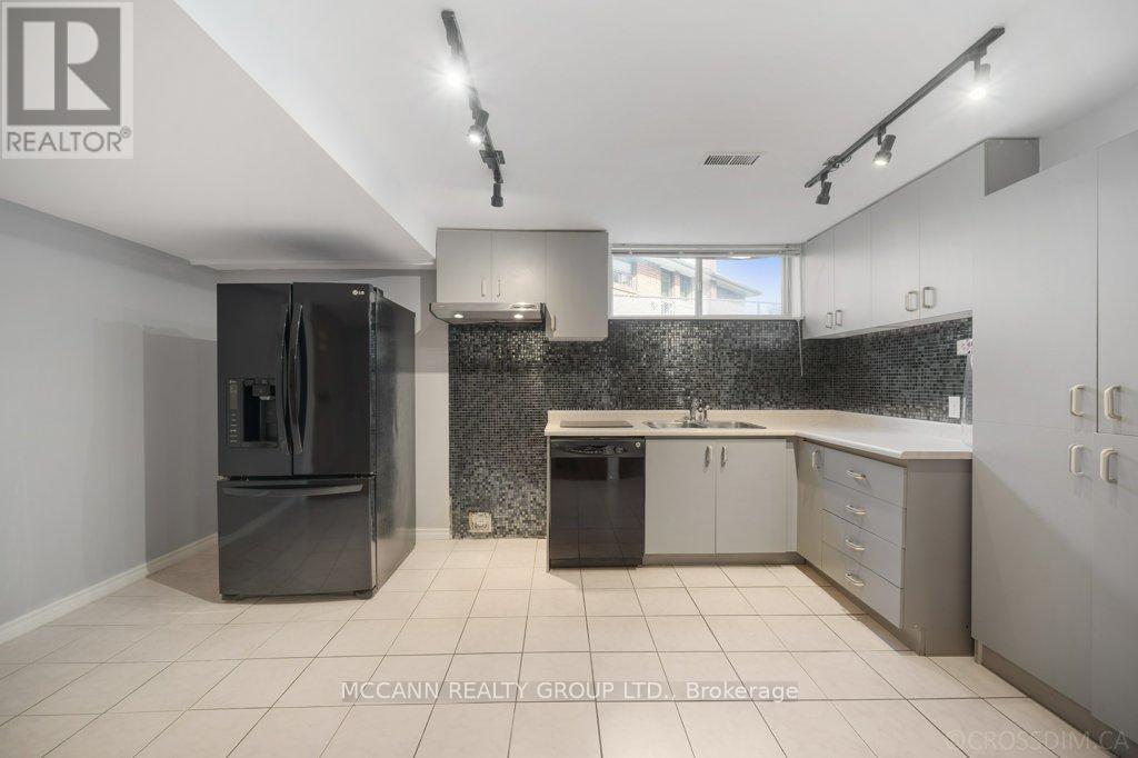 7 Carswell Place, Toronto, Ontario  M9R 3K6 - Photo 25 - W12392495