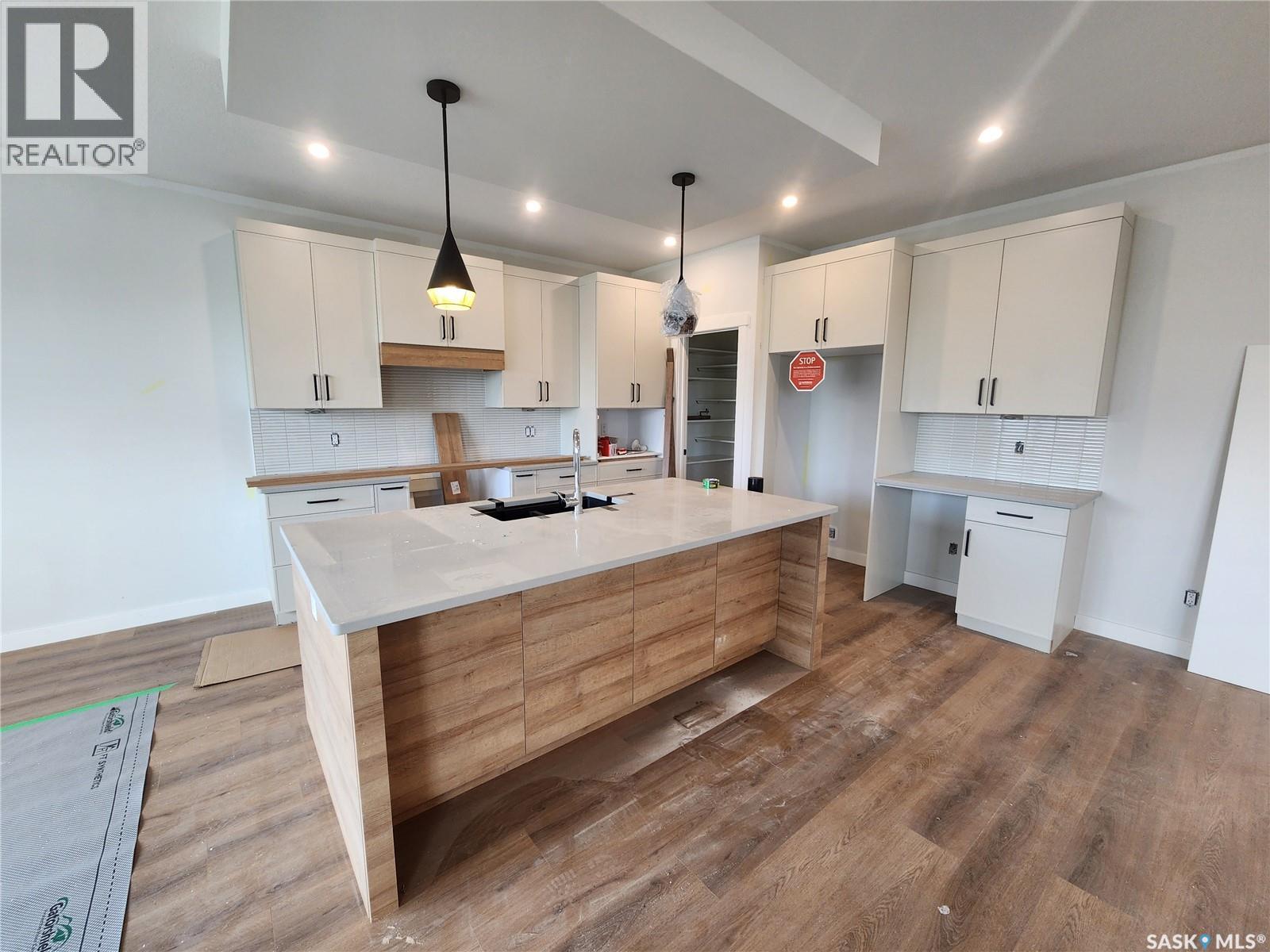 423 Doran Crescent, Saskatoon, Saskatchewan  S7V 1W2 - Photo 2 - SK007205