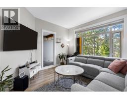 307 844 Goldstream Ave Evo West
