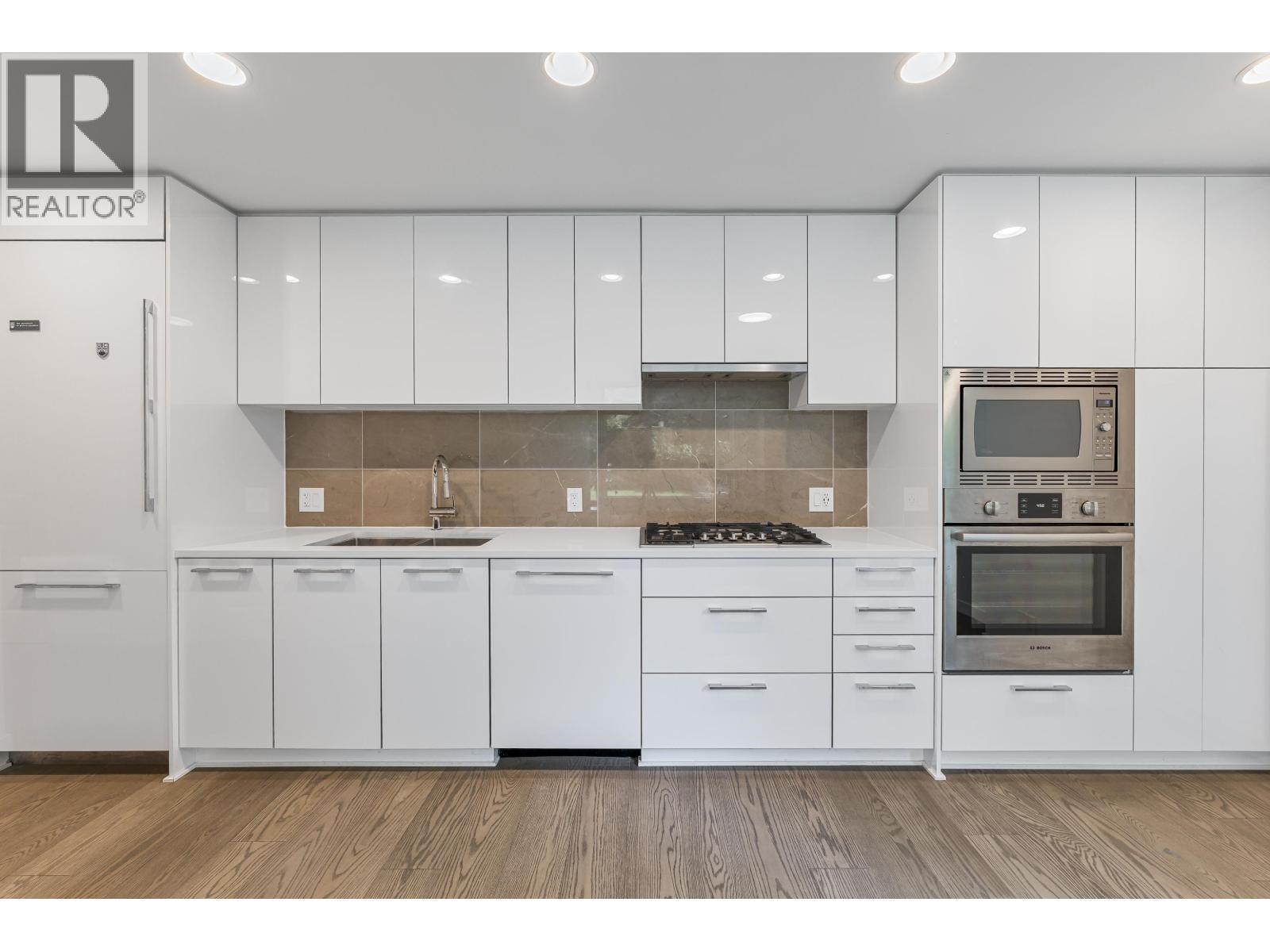 201 3533 Ross Drive, Vancouver, British Columbia  V6S 0L3 - Photo 8 - R3044536