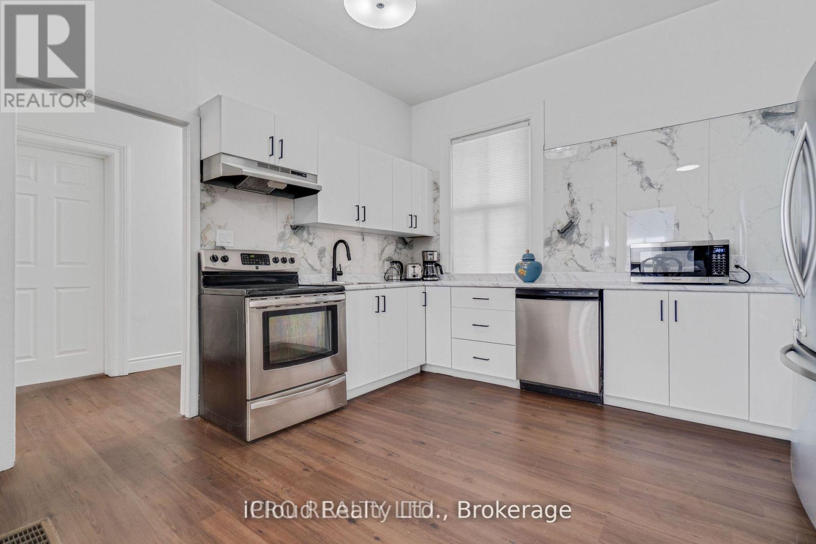 368 Simcoe Street, London East (East K), Ontario  N6B 1J7 - Photo 18 - X12392844