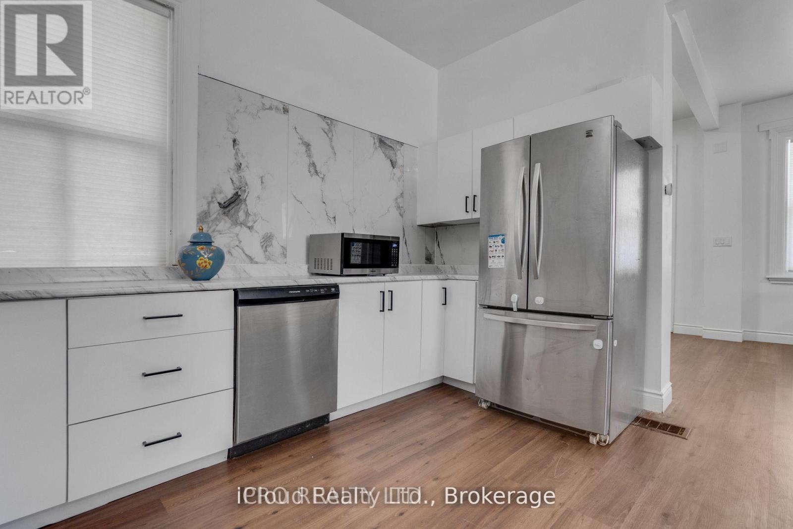 368 Simcoe Street, London East (East K), Ontario  N6B 1J7 - Photo 19 - X12392844