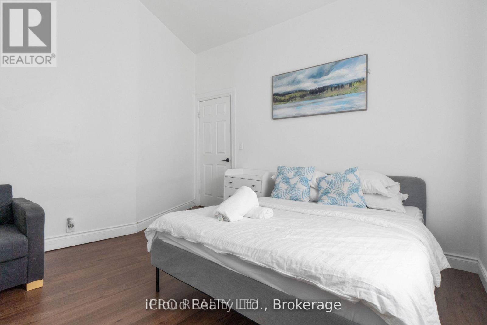 368 Simcoe Street, London East (East K), Ontario  N6B 1J7 - Photo 23 - X12392844