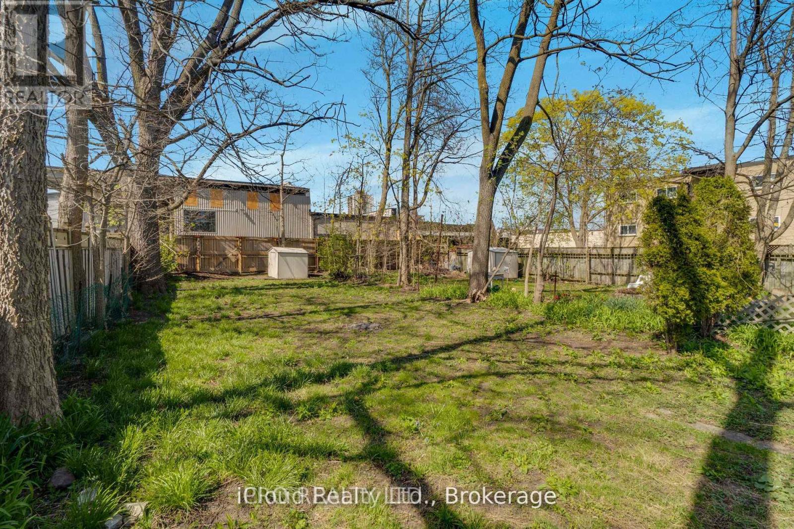 368 Simcoe Street, London East (East K), Ontario  N6B 1J7 - Photo 37 - X12392844