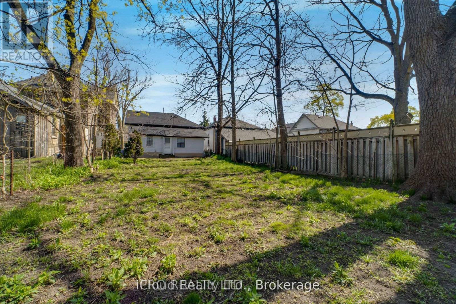 368 Simcoe Street, London East (East K), Ontario  N6B 1J7 - Photo 40 - X12392844