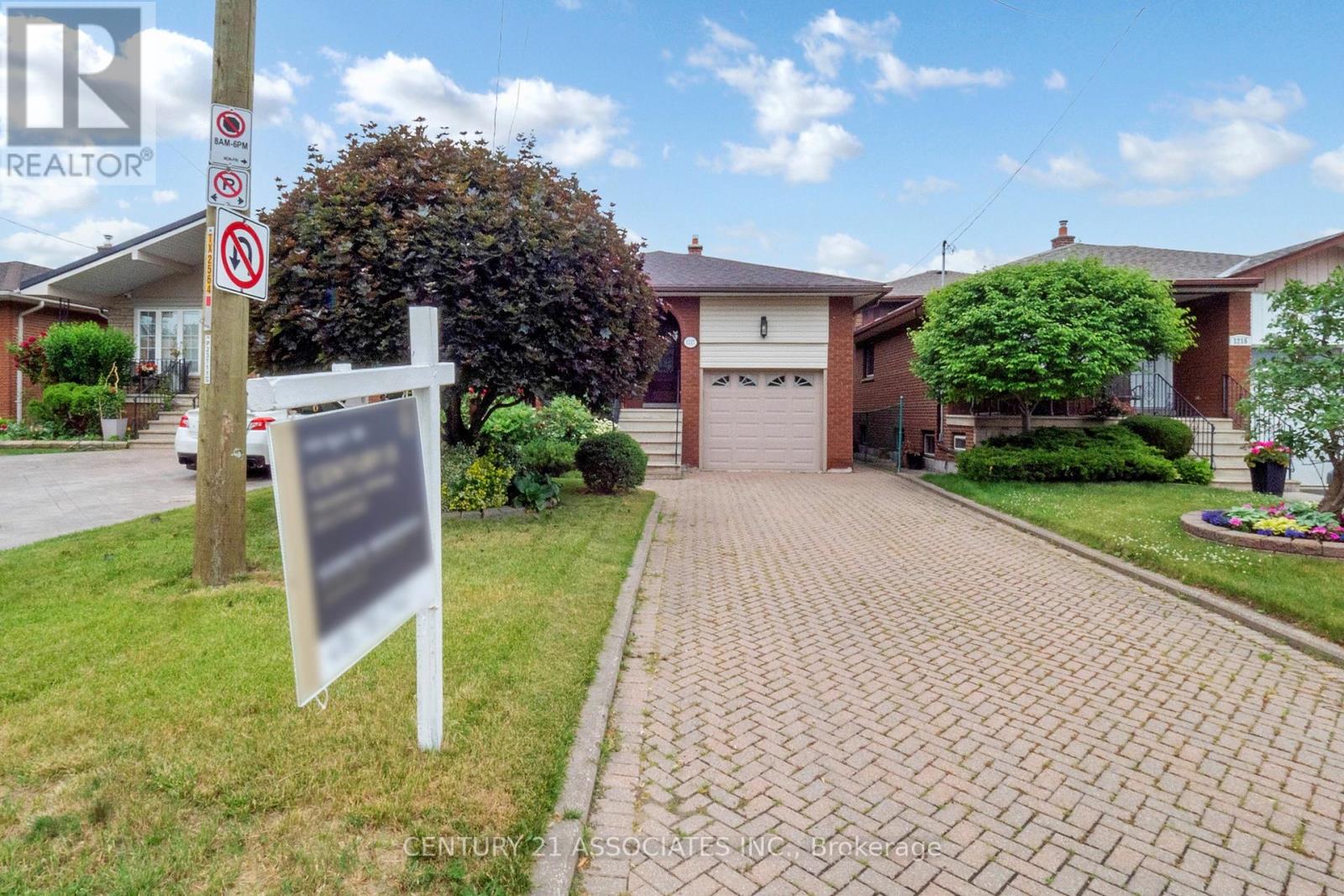 Property at 1217 ALEXANDRA AVENUE image 3