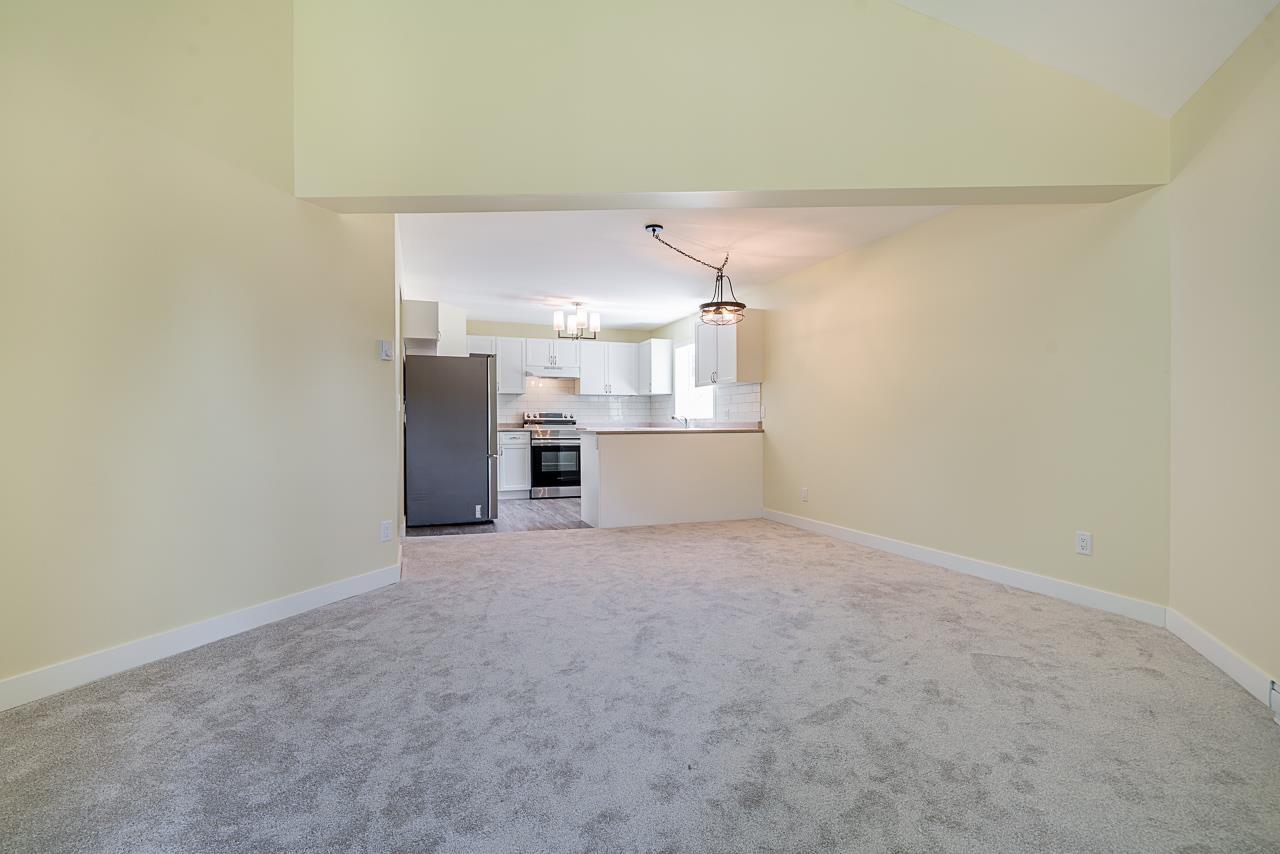 204 13858 102nd Avenue, Surrey, British Columbia  V3T 1P1 - Photo 2 - R3045469