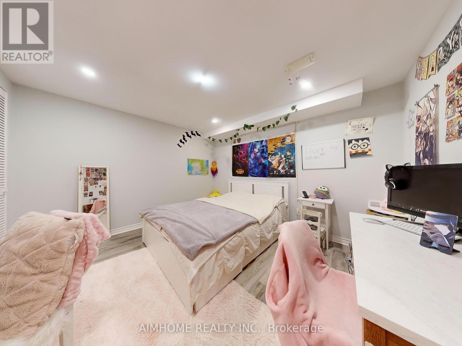 342 Savage Road, Newmarket, Ontario  L3X 1S4 - Photo 35 - N12392888