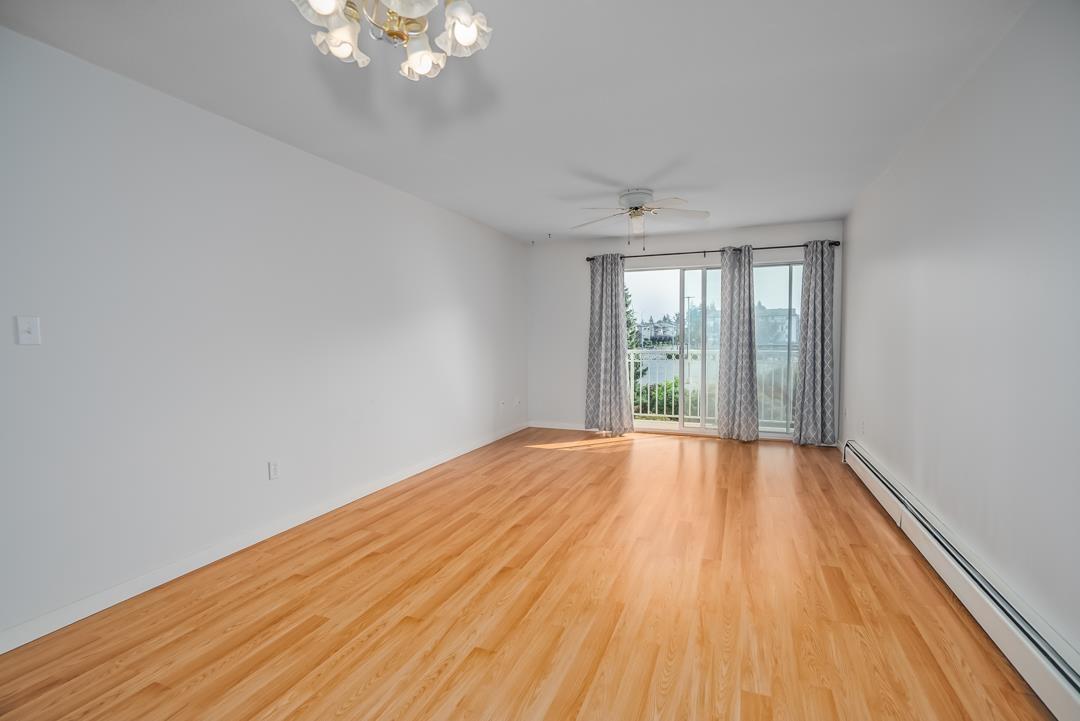215 31930 Old Yale Road, Abbotsford, British Columbia  V2T 2C7 - Photo 2 - R3045431