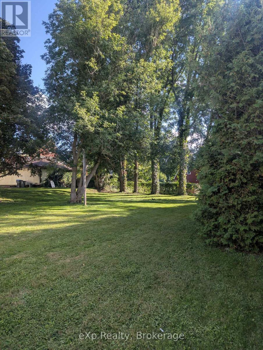 440 Binning Street W, North Perth, Ontario  N4W 1G8 - Photo 3 - X12392931