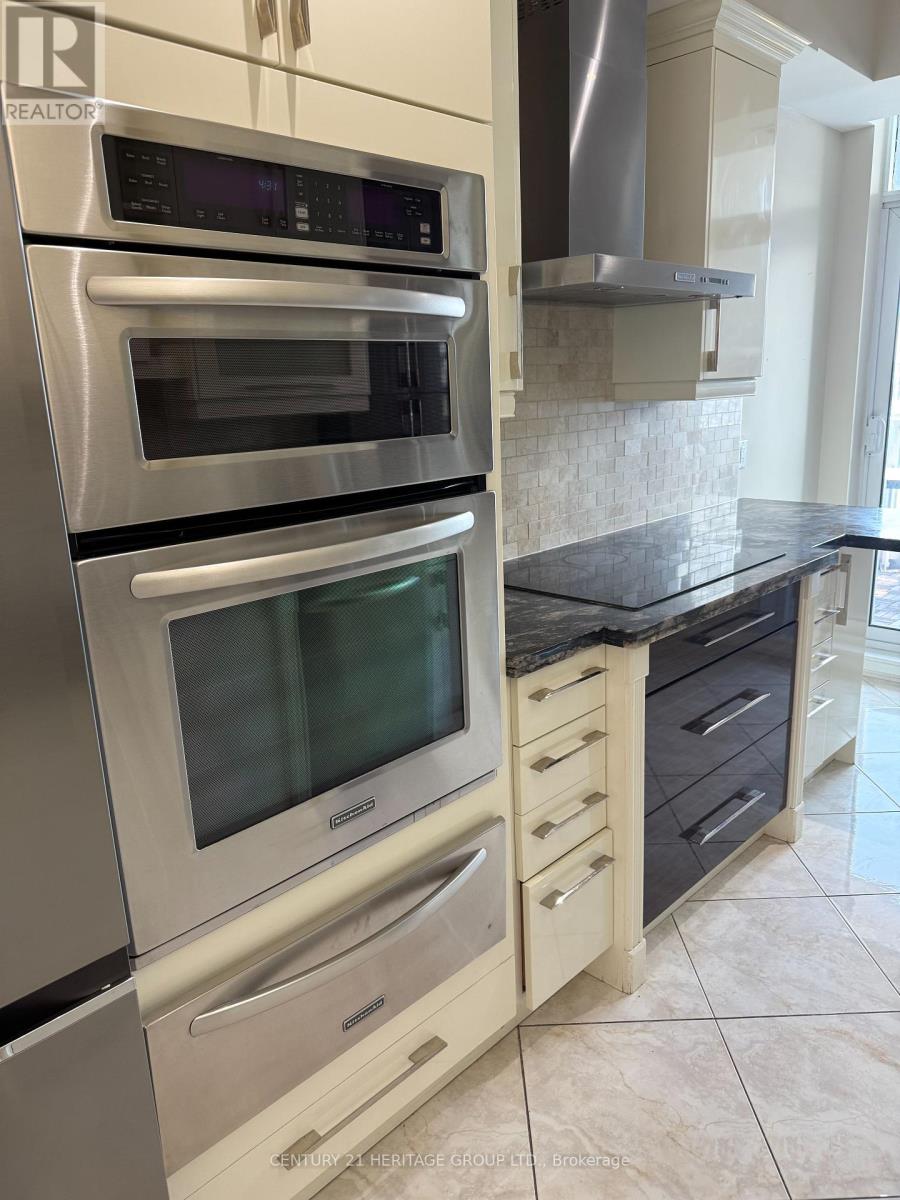 Ph303 - 4968 Yonge Street, Toronto, Ontario  M2N 7G9 - Photo 3 - C12386331