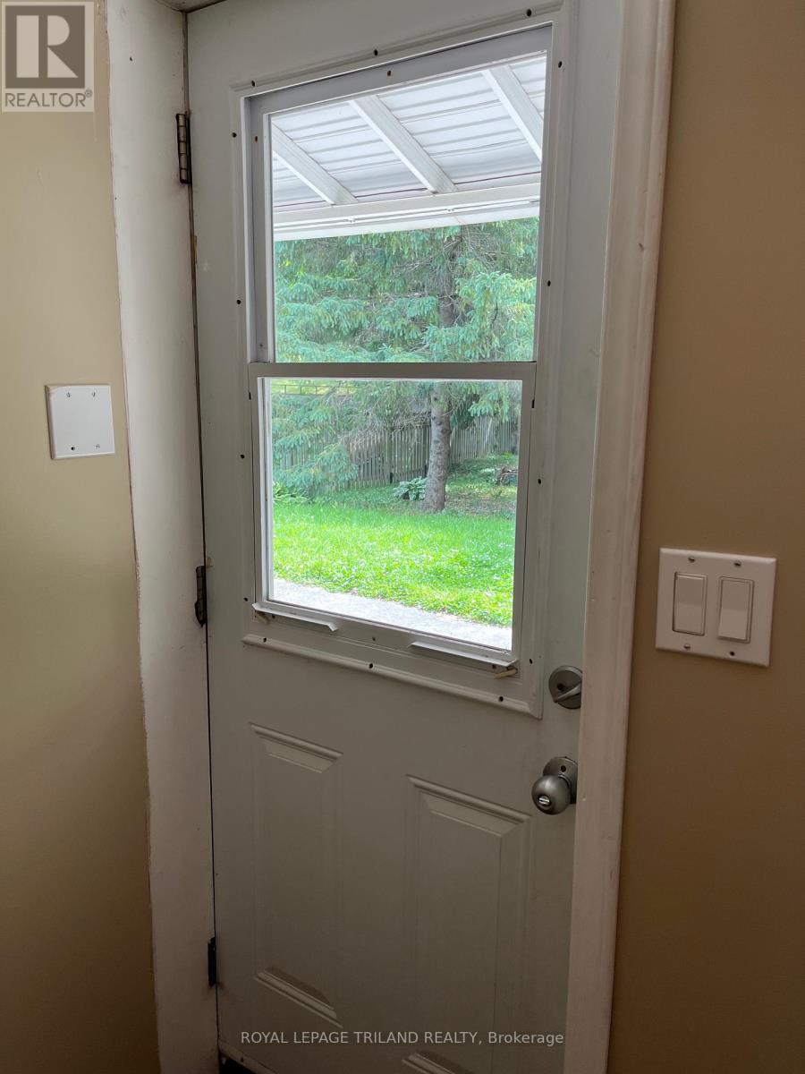 1683 Hansuld Street, London East (East H), Ontario  N5V 1Y6 - Photo 23 - X12392918