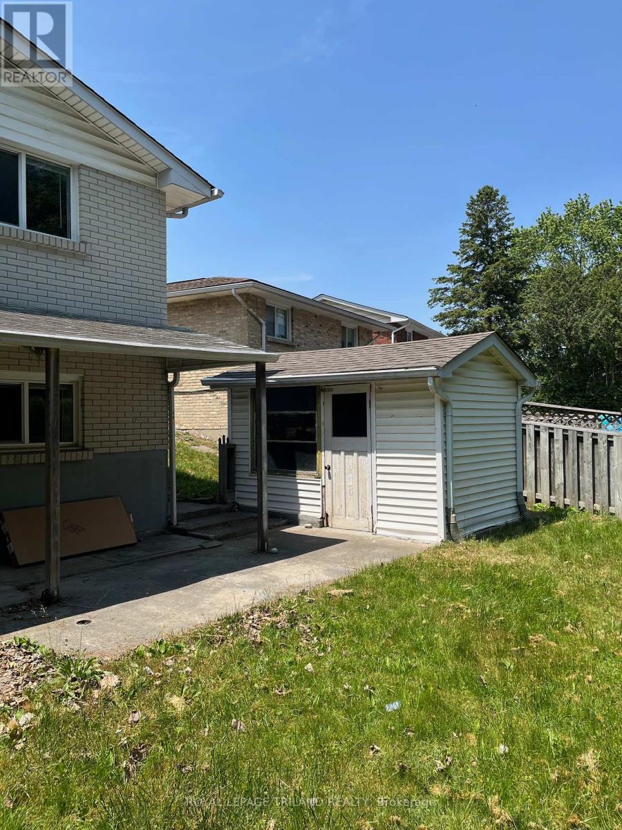 1683 Hansuld Street, London East (East H), Ontario  N5V 1Y6 - Photo 24 - X12392918