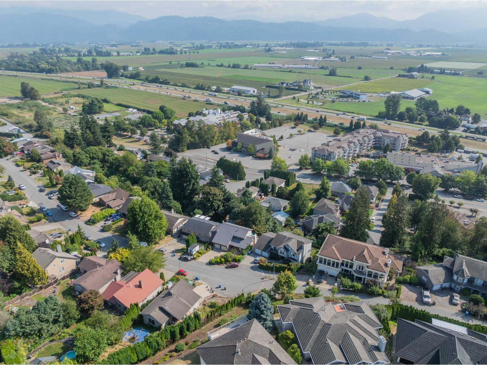35210 Rockwell Drive, Abbotsford, British Columbia  V3G 2C9 - Photo 4 - R3045408