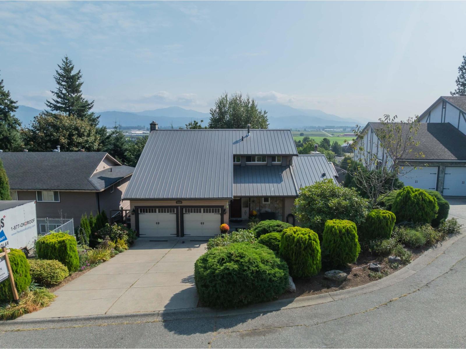 35210 Rockwell Drive, Abbotsford, British Columbia  V3G 2C9 - Photo 1 - R3045408