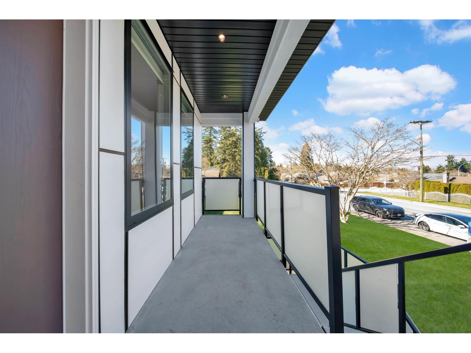 Property at 20884 48 AVENUE image 3