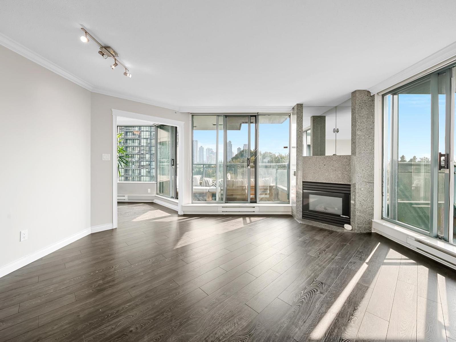 803 13353 108 Avenue, Surrey, British Columbia  V3T 5T5 - Photo 8 - R3043708
