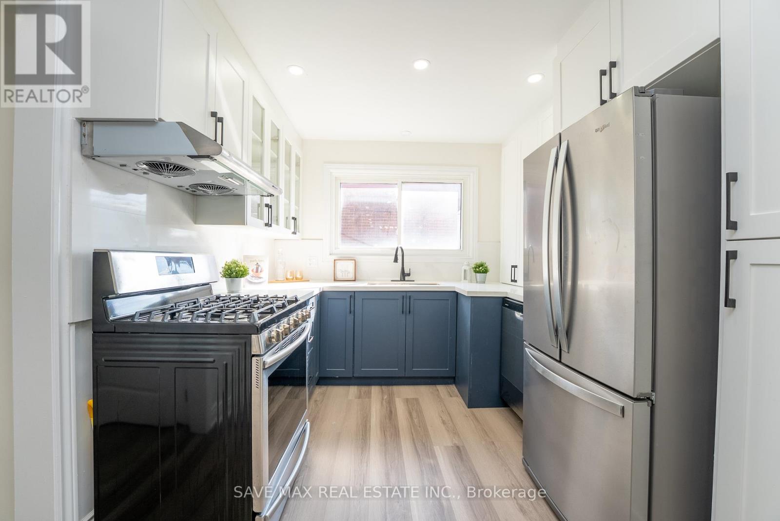 441 West 5th Street, Hamilton, Ontario  L9C 3P5 - Photo 13 - X12392866