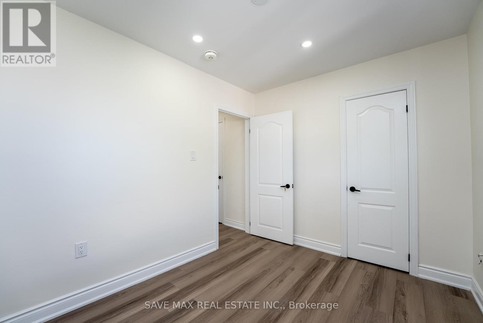 441 West 5th Street, Hamilton, Ontario  L9C 3P5 - Photo 23 - X12392866