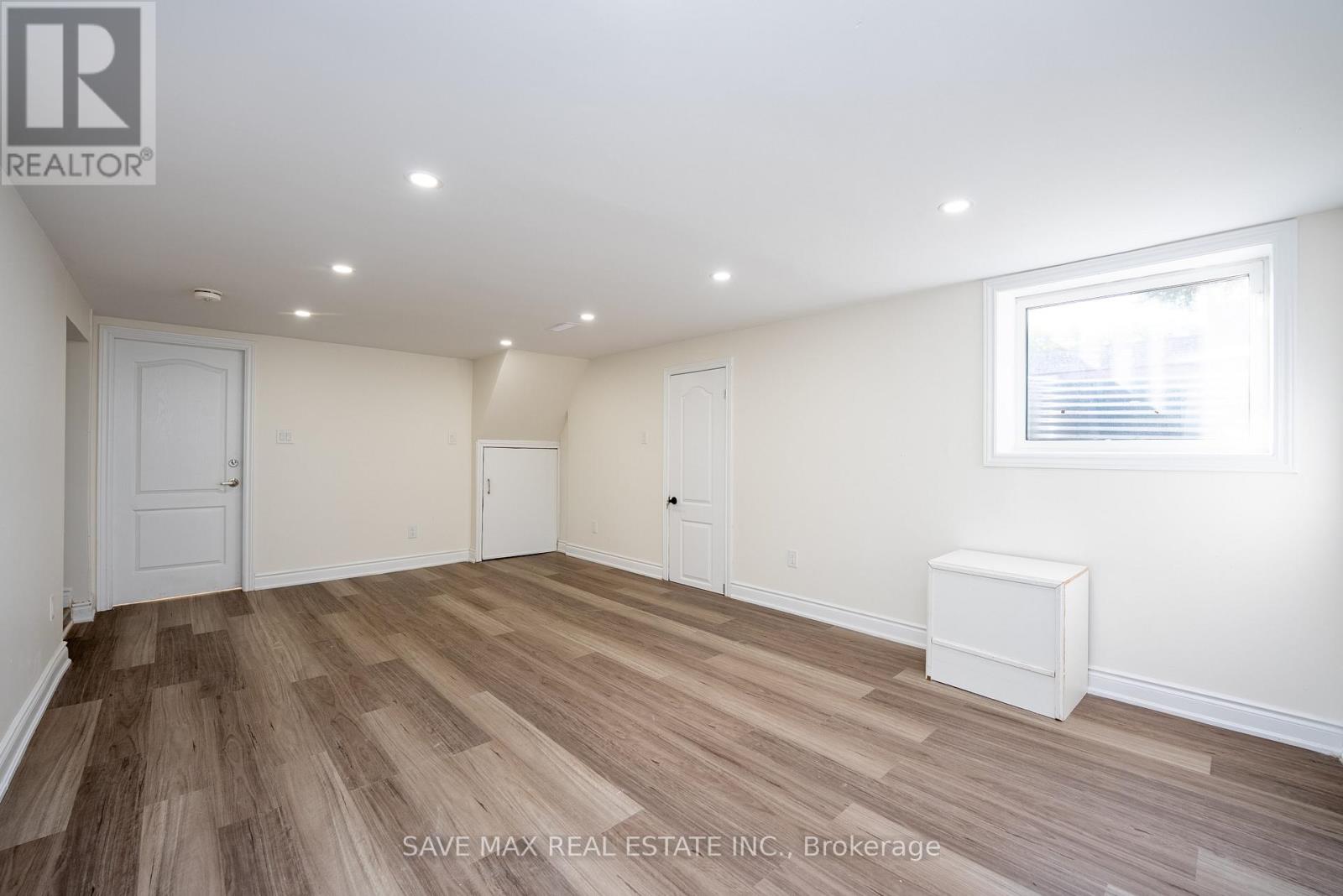 441 West 5th Street, Hamilton, Ontario  L9C 3P5 - Photo 33 - X12392866