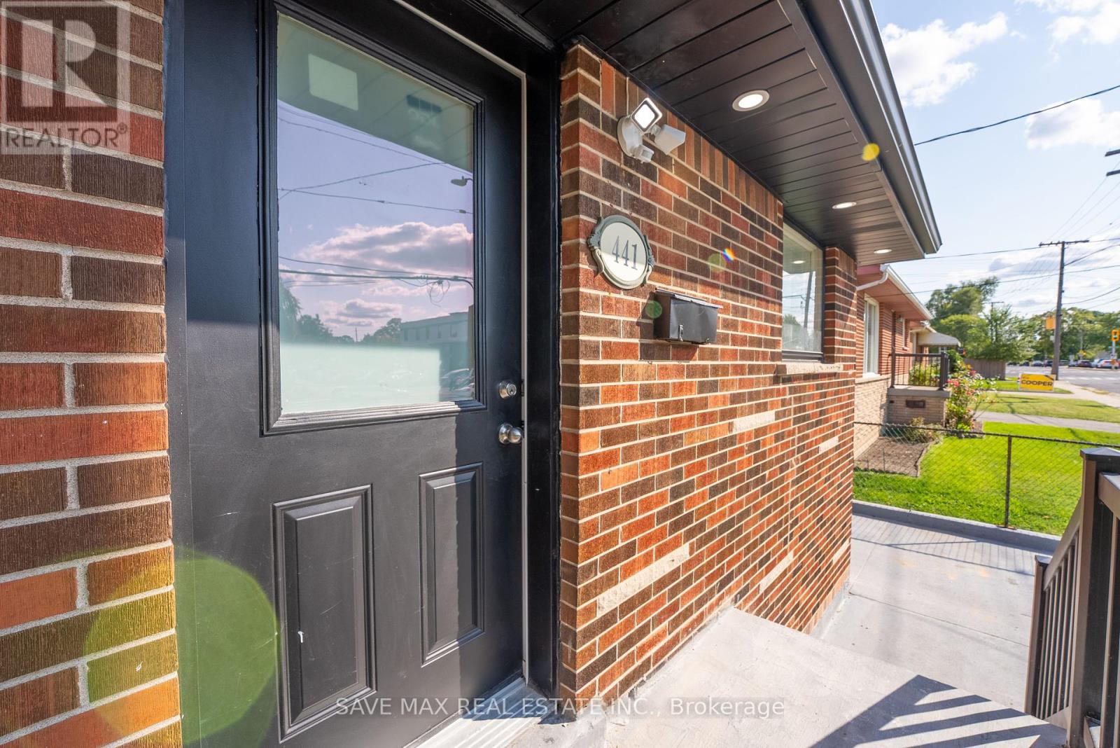 441 West 5th Street, Hamilton, Ontario  L9C 3P5 - Photo 6 - X12392866