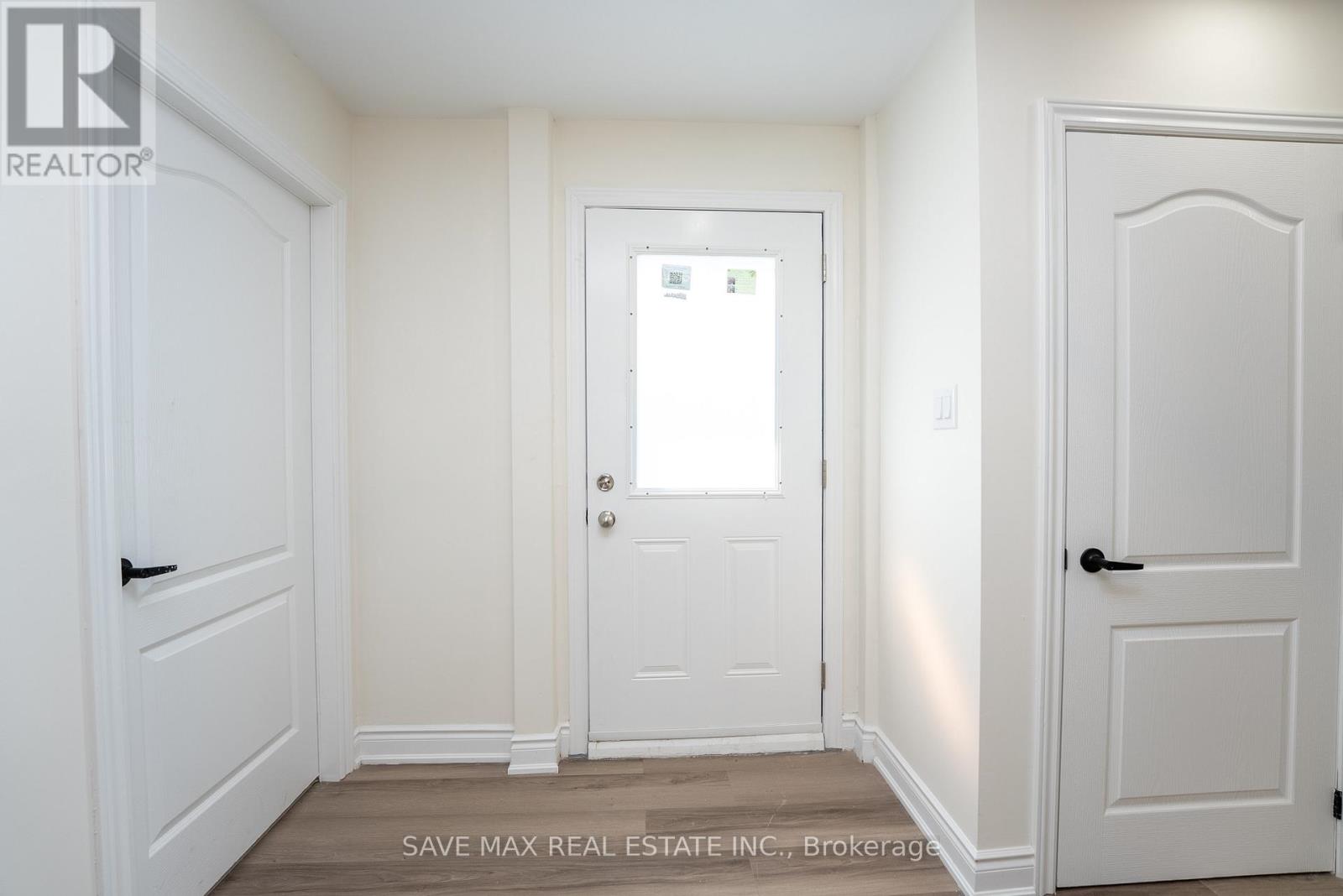 441 West 5th Street, Hamilton, Ontario  L9C 3P5 - Photo 7 - X12392866
