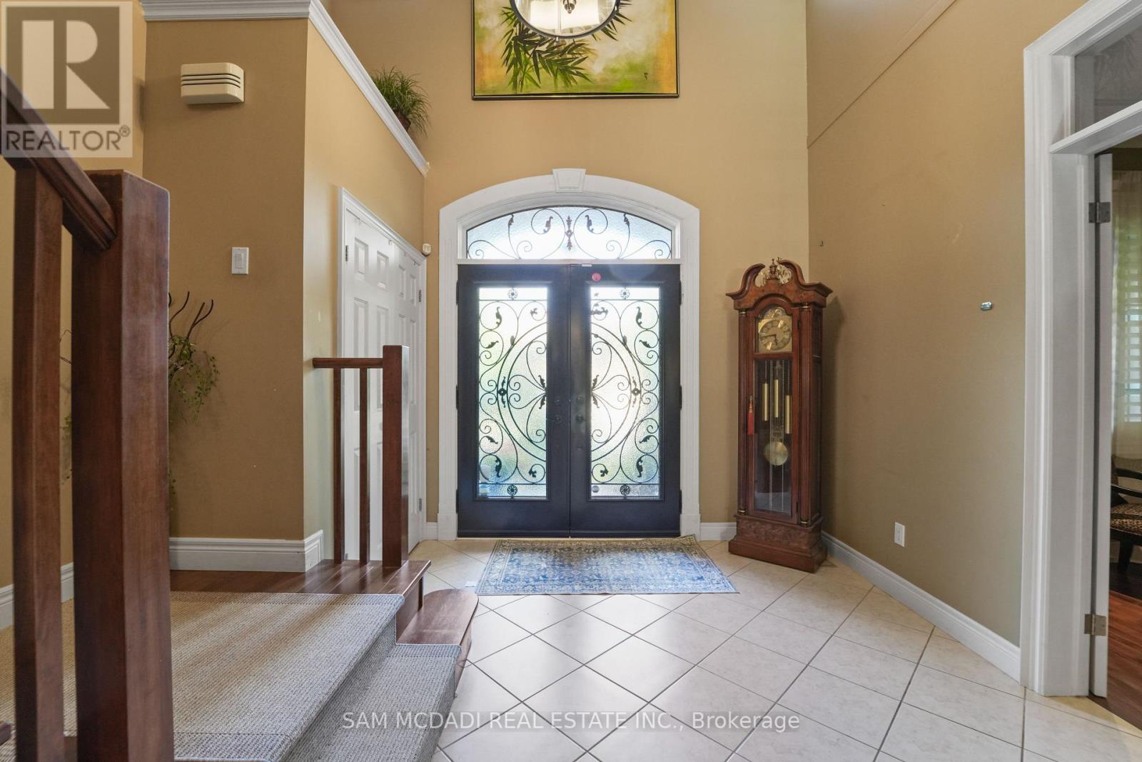 Property at 32 PENNSYLVANIA CRESCENT image 3