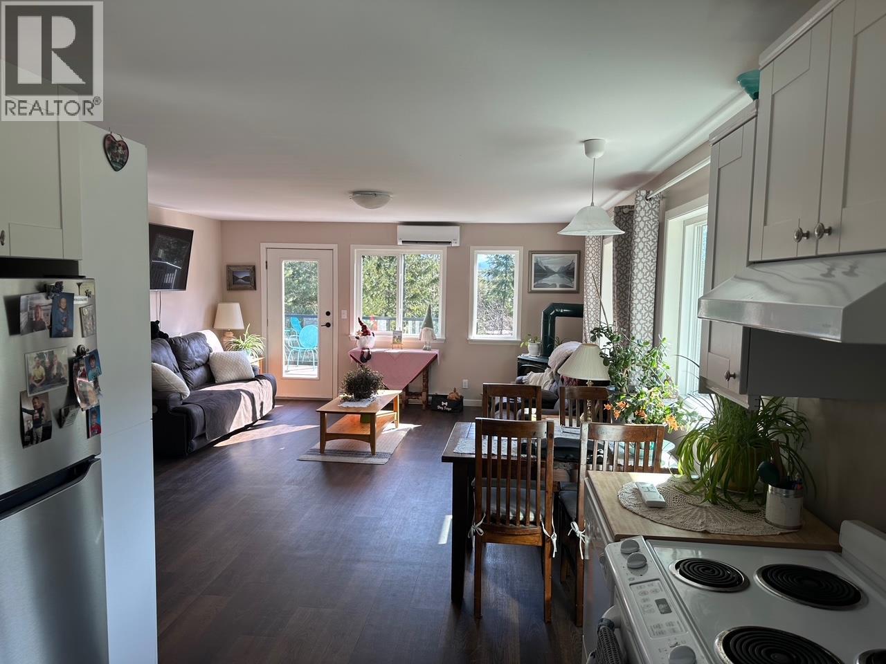 730 Heyland Road, Balfour, British Columbia  V0G 1C0 - Photo 10 - 10342339