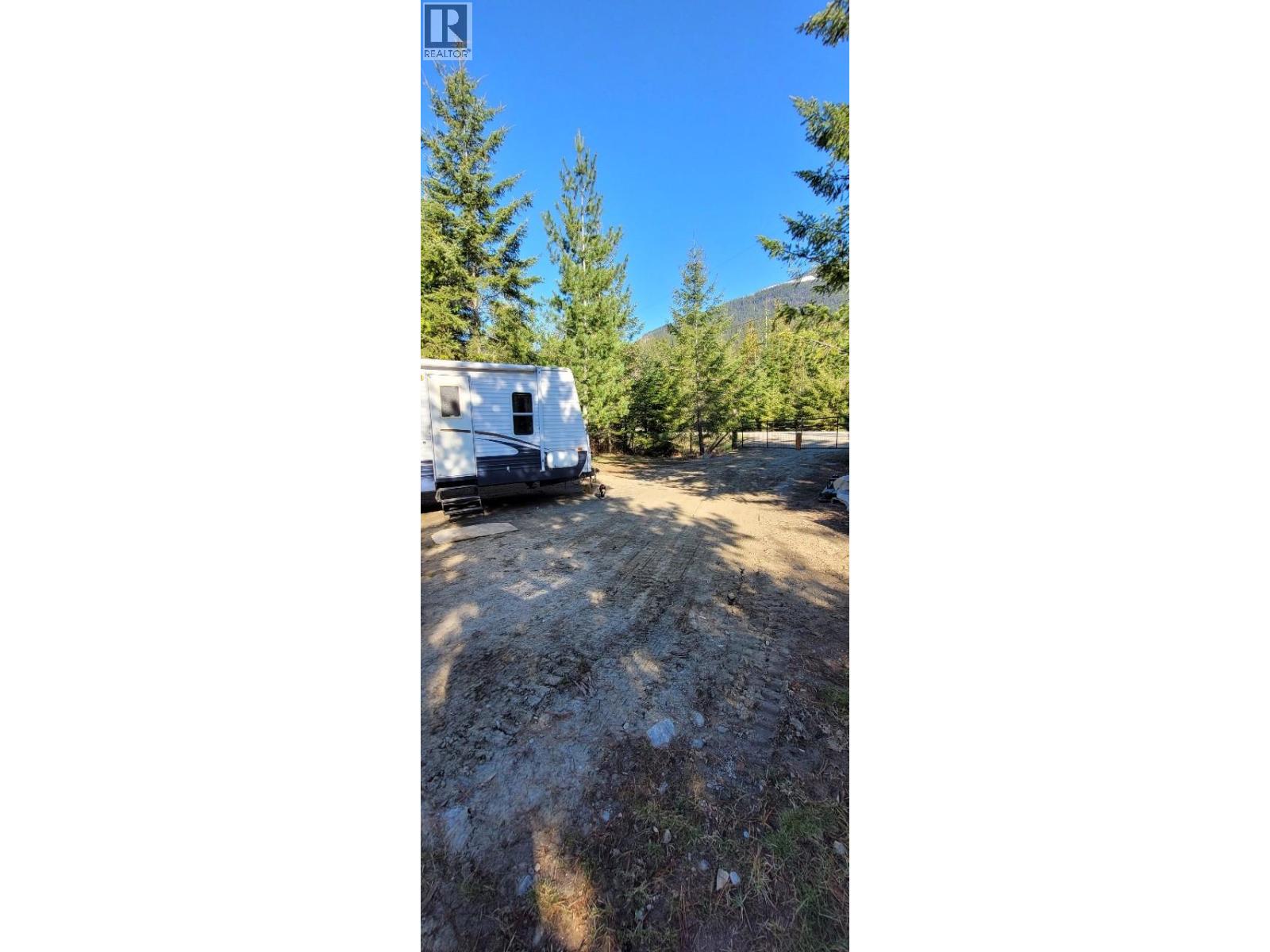 730 Heyland Road, Balfour, British Columbia  V0G 1C0 - Photo 34 - 10342339